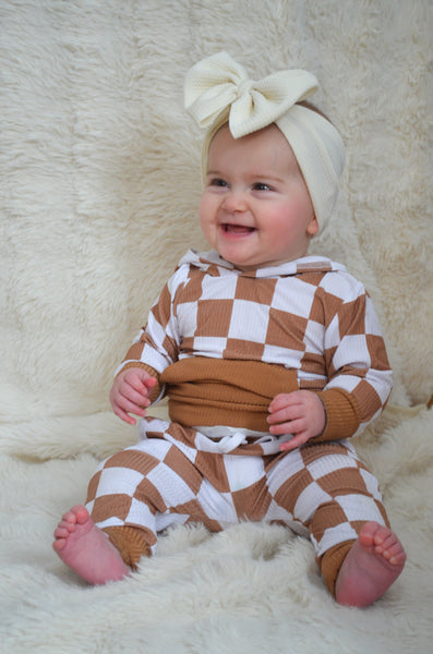 Ribbed Check Collection: Camel Jogger Set